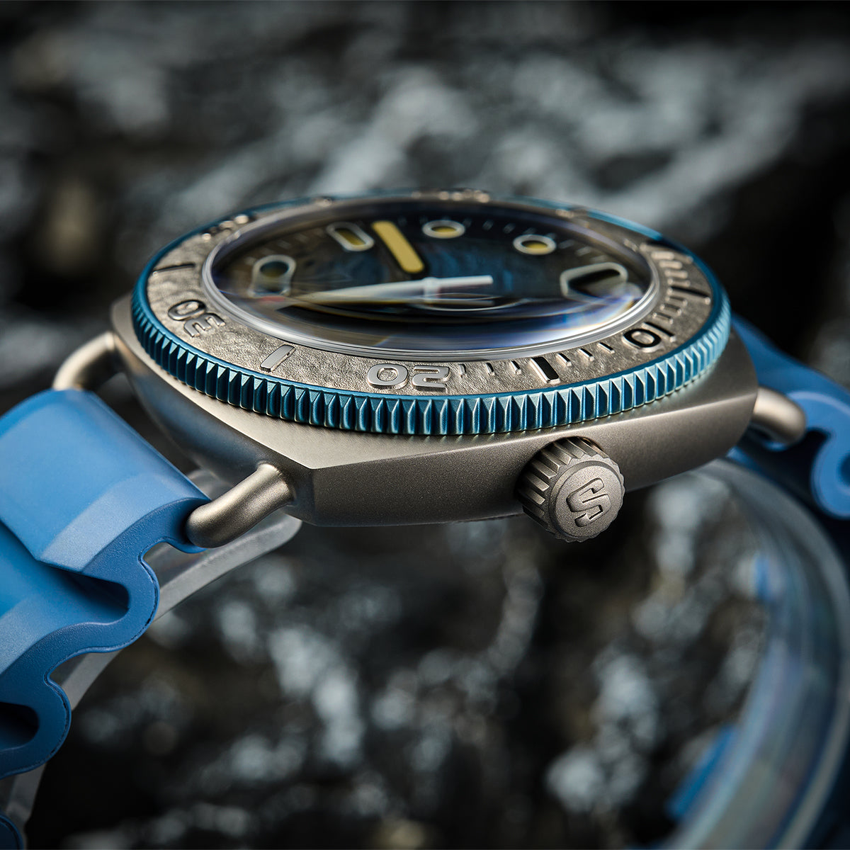 Titanium: Elevating Timepieces to New Heights – Stalingrad Watch Co