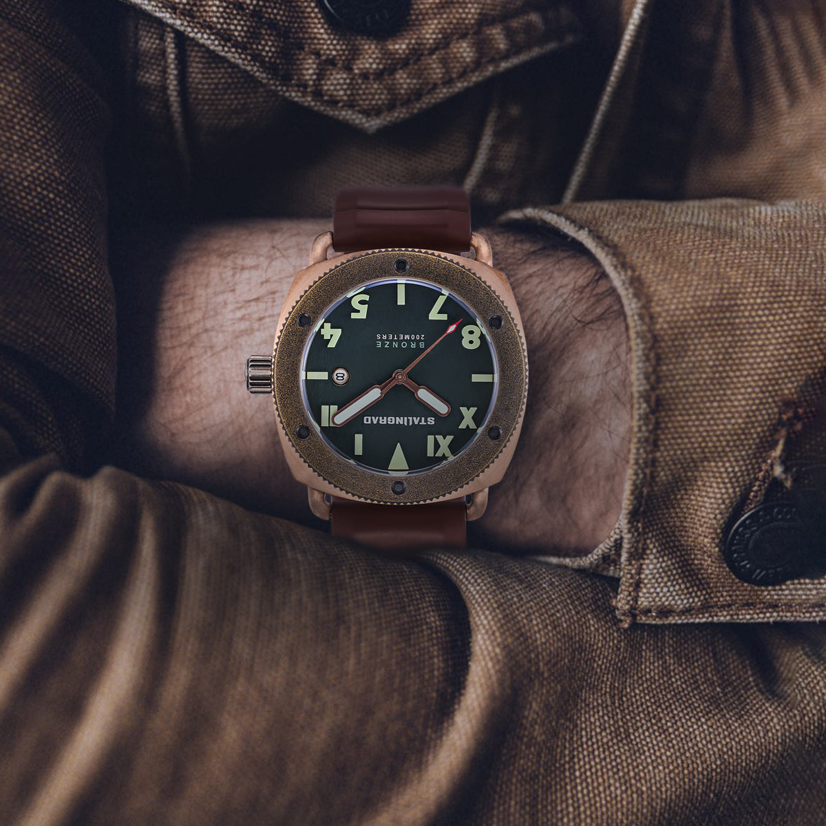 Bronze Defender 200m - Green Dial. Brown Fluororubber Strap. SG-0609-03A