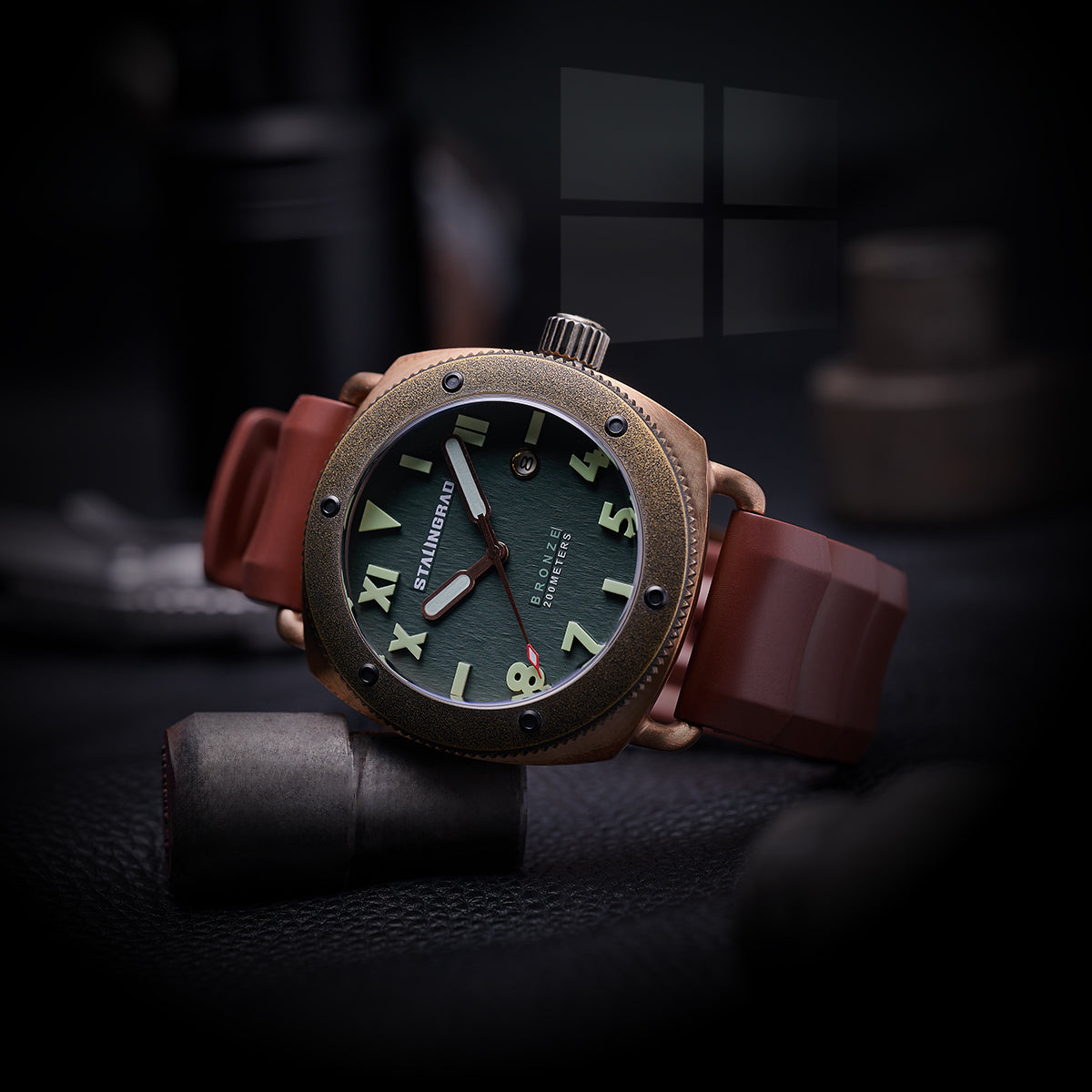 Bronze Defender 200m - Green Dial. Brown Fluororubber Strap. SG-0609-03A